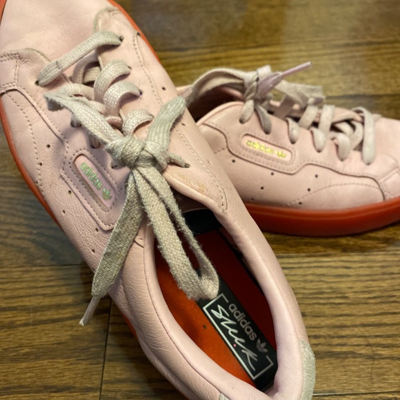 Adidas retro trainers - Picture 2 of 2